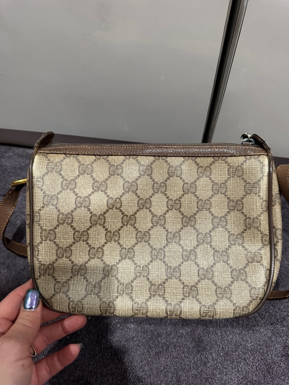 Gucci Beige Brown GG Canvas Crossbody with Green-Red Web Detail - Picture 8 of 17